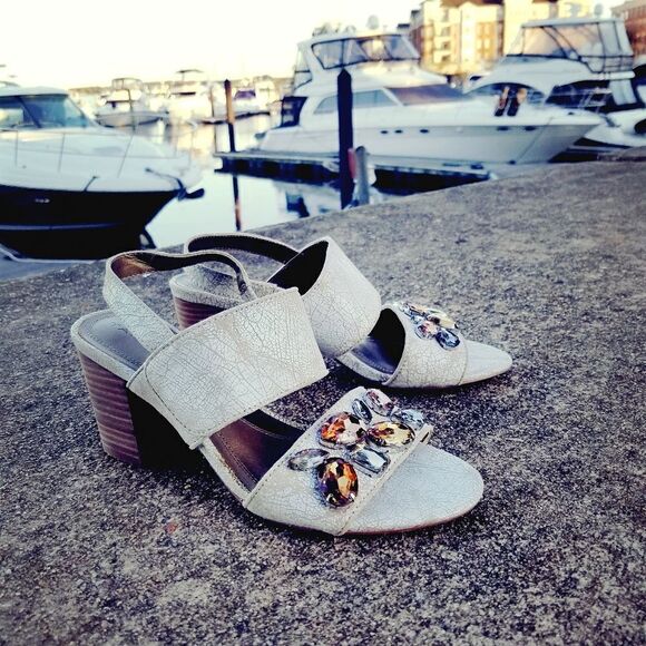 Tahari heels  - Picture 14 of 16